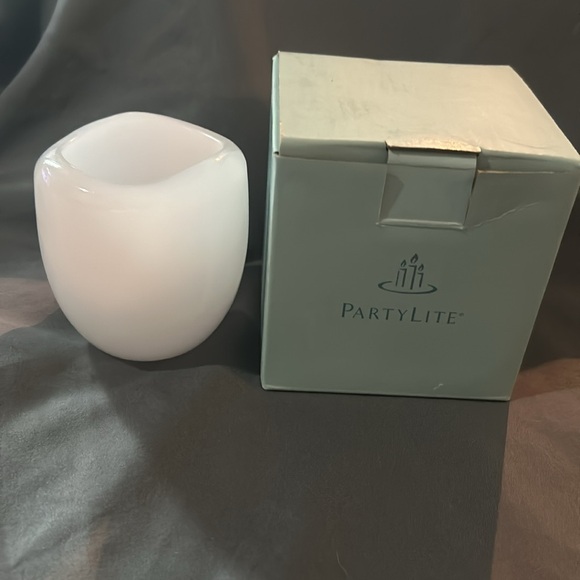 Retired PartyLite Spa Votive cup holders. Set of 2. New in box - Picture 2 of 3